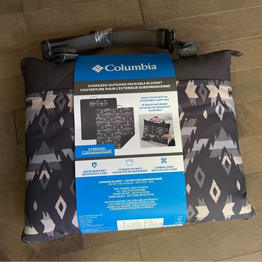 NWT Columbia Outdoor Packable Blanket - Black and Gray Pattern